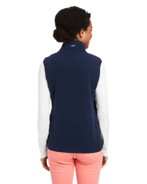 Vineyard Vines Women's Atlanta Braves Mountain Sweater Fleece Vest